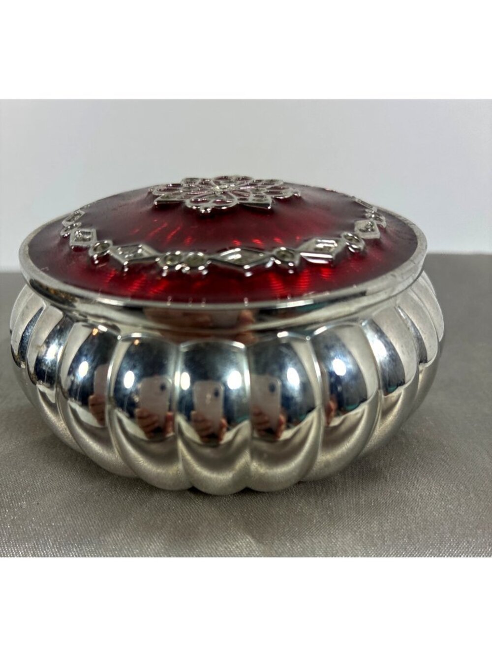 Vintage 2006 Red Enamel Jeweled Trinket Box - Picture 2 of 10